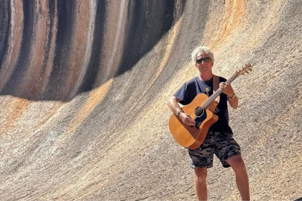 Live Music with Neil Greathead